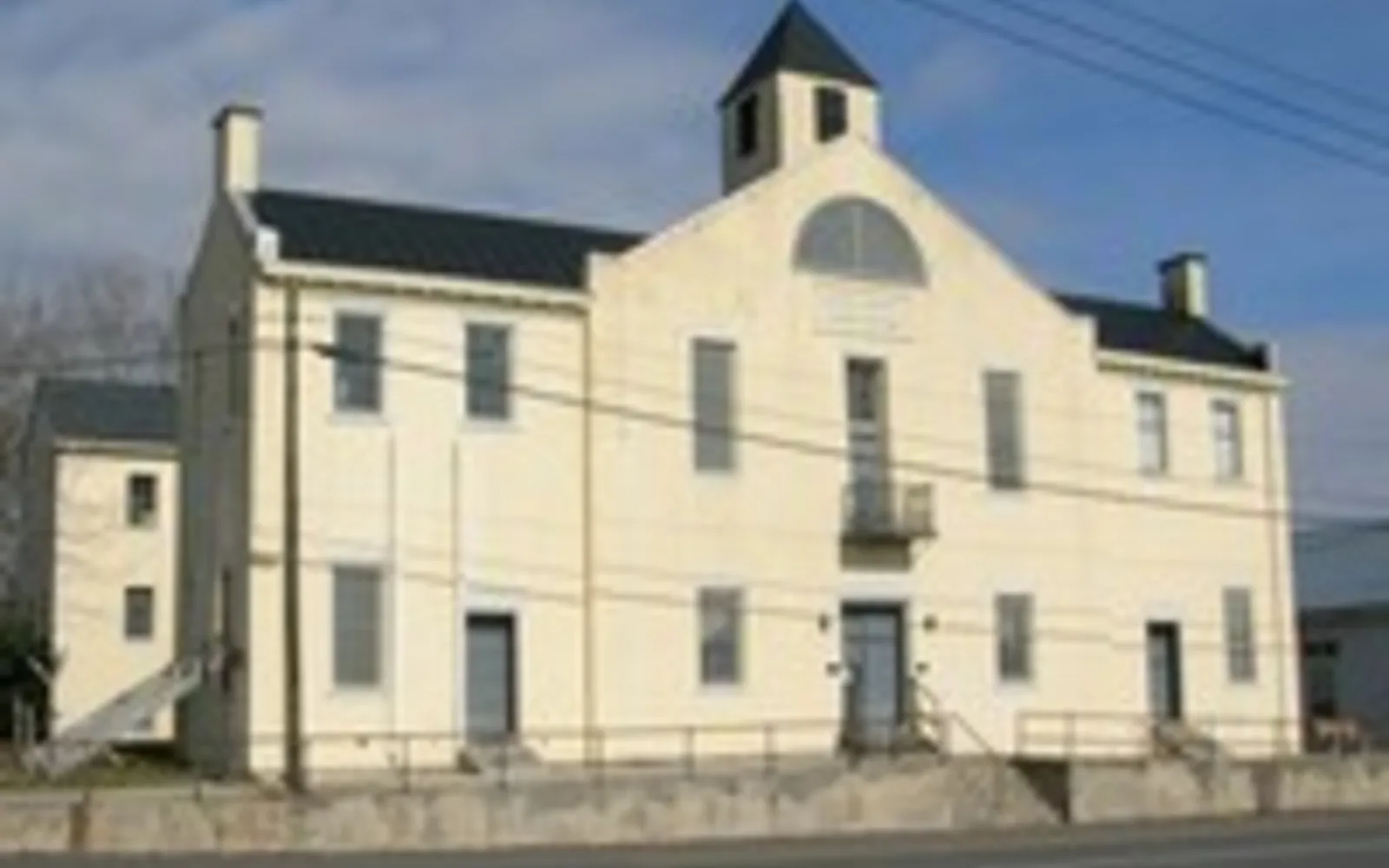 Historic courthouse building with classic architecture and columns